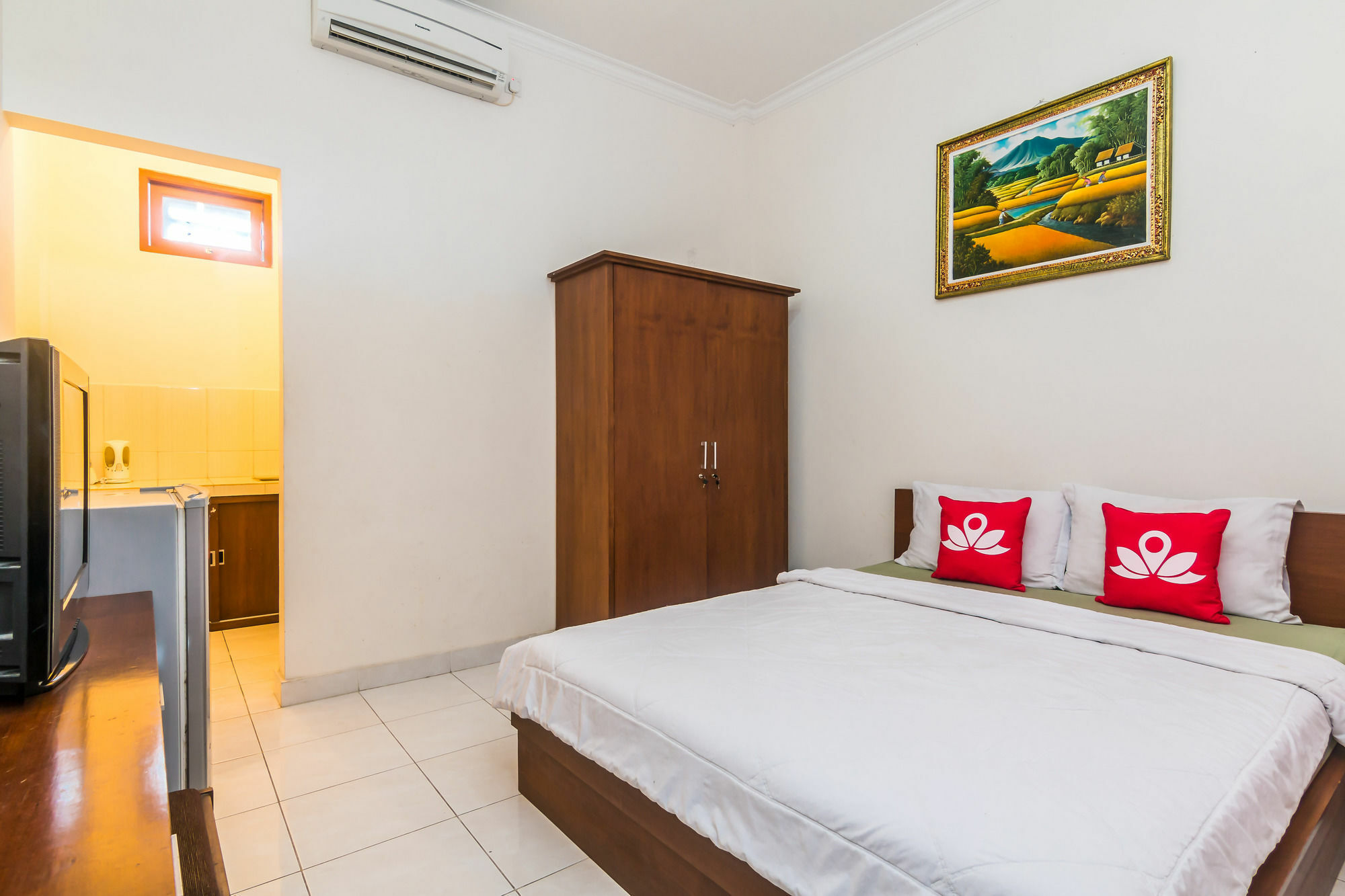 Zen Rooms Basic Kuta Kubu Anyar Exterior photo